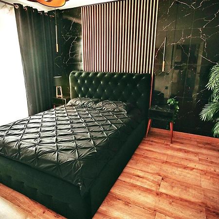 Jacuzzi Apartment Бая-Маре Екстер'єр фото